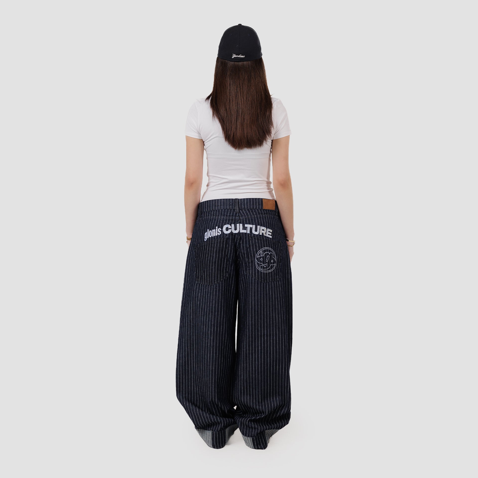 TIMELESS BAGGY JEANS