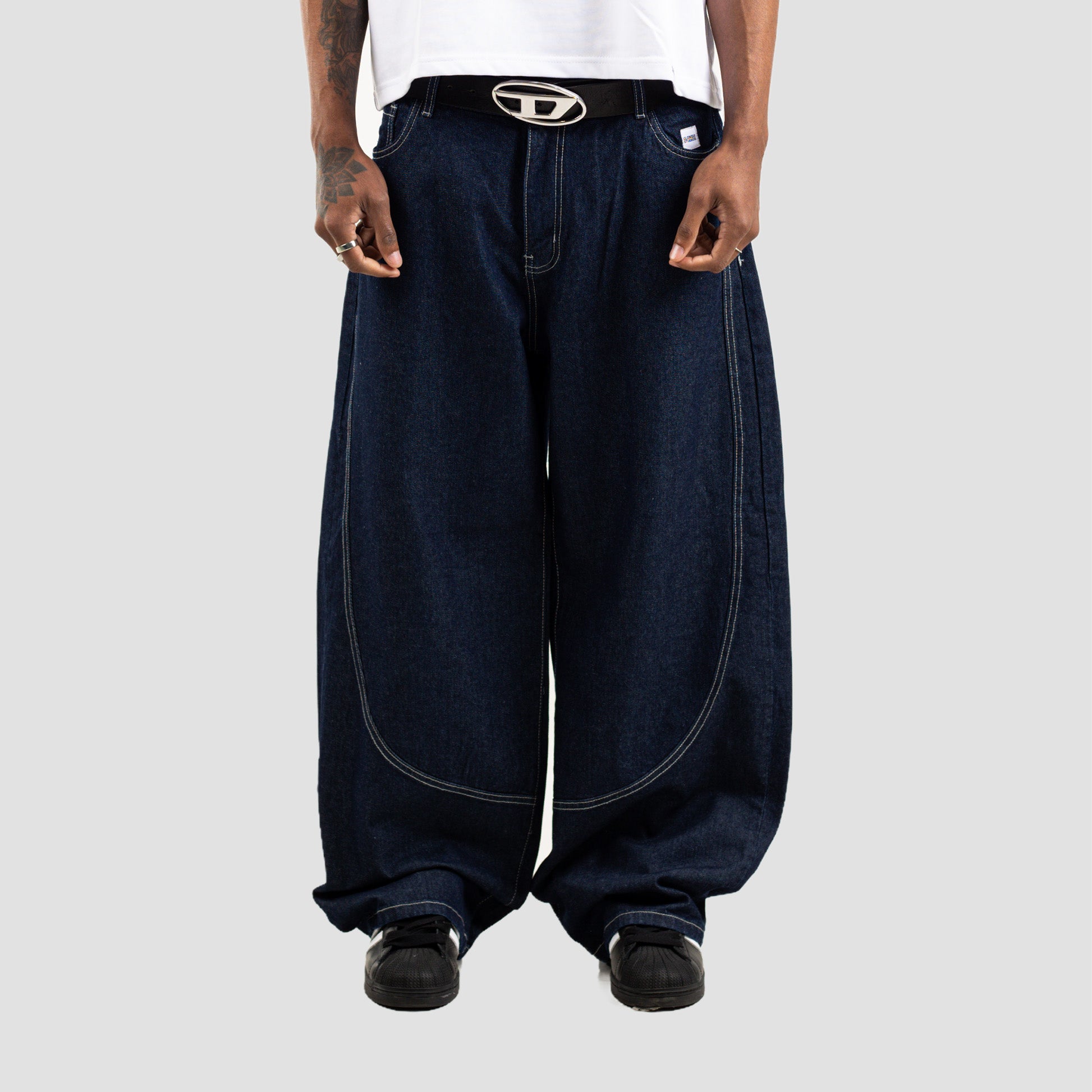 FUTURE BAGGY JEANS