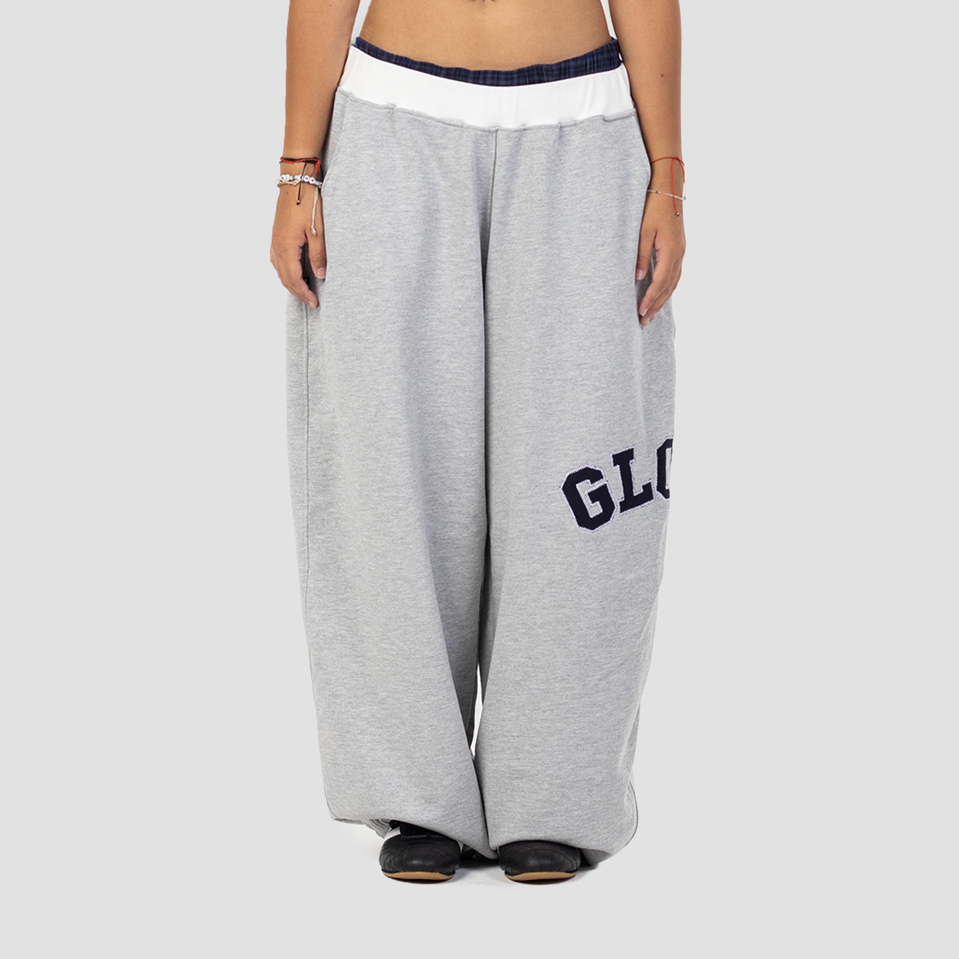 OFF DUTY SWEATPANTS