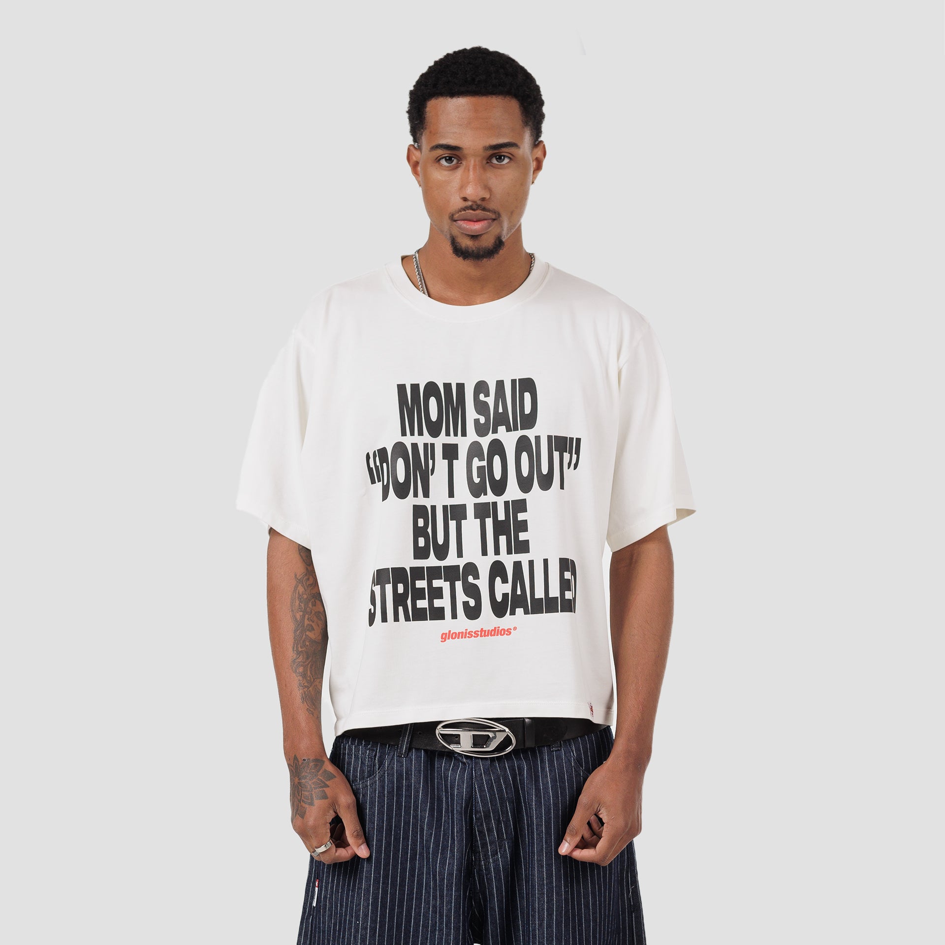 STRETS WHITE TEE